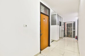 Lobby - Fabhotel Raas Inn (Lucknow)