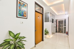 Lobby - Fabhotel Raas Inn (Lucknow)