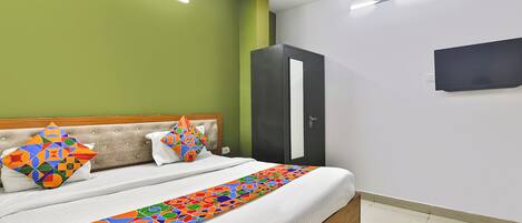 Deluxe Room | Egyptian cotton sheets, premium bedding, in-room safe, free WiFi