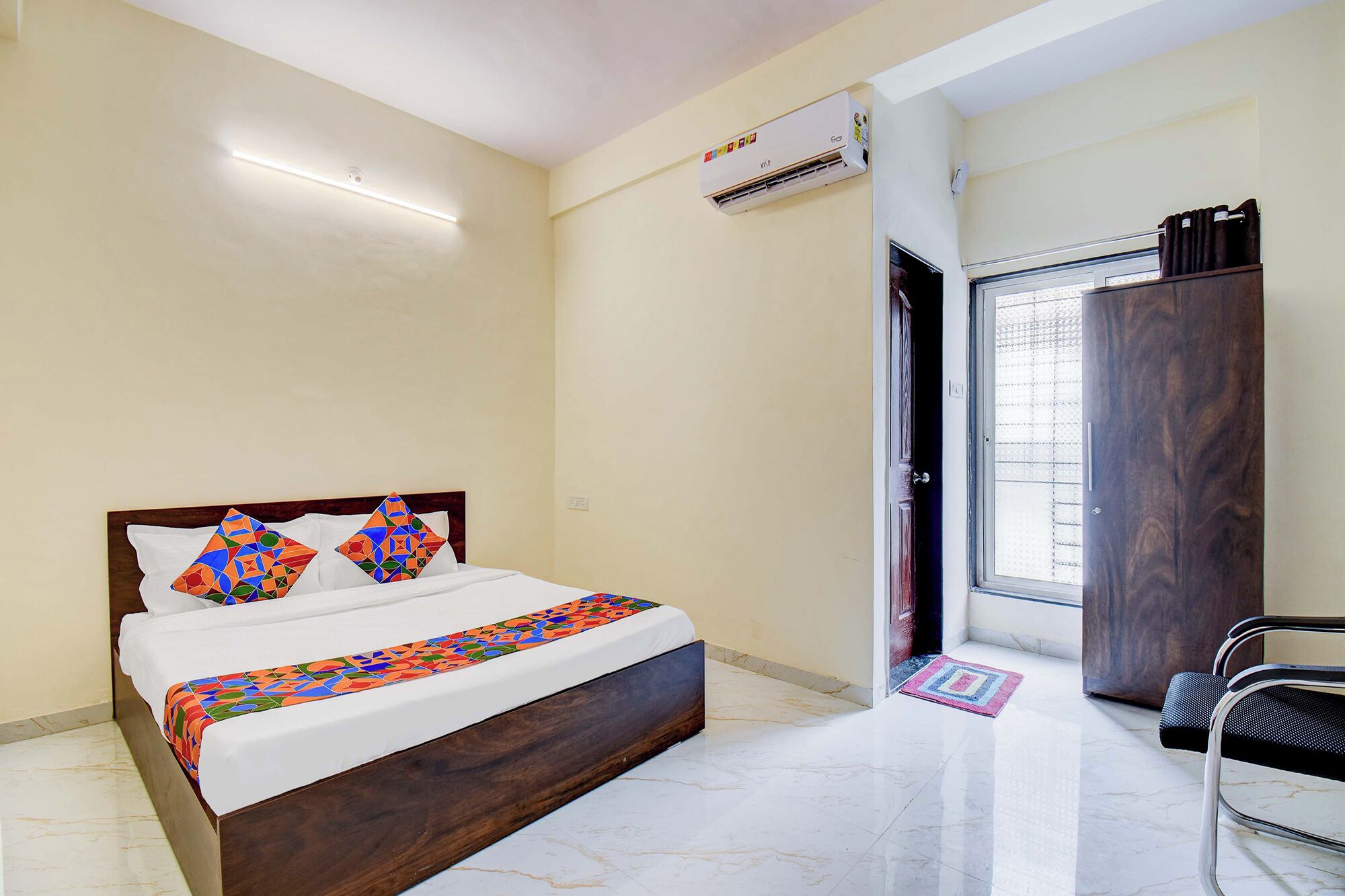 豪華客房 | 埃及棉床單、高級寢具、房內夾萬、免費 Wi-Fi