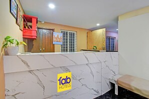 Reception - Fabhotel Ayaansh Himayatnagar (Hyderabad)
