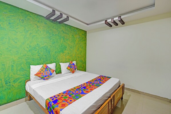 Deluxe Room | Egyptian cotton sheets, premium bedding, in-room safe, free WiFi - Fabhotel Ayaansh Himayatnagar (Hyderabad)