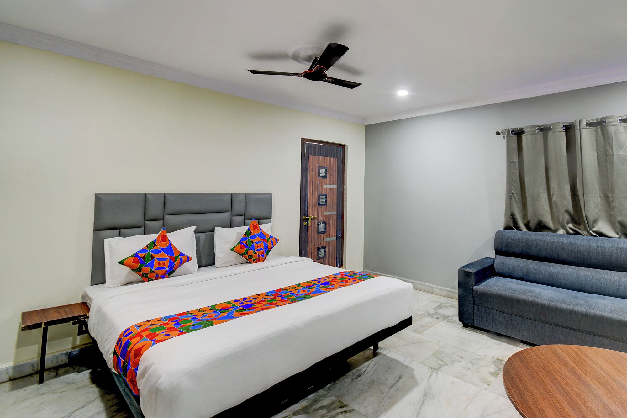 Egyptian cotton sheets, premium bedding, in-room safe, free WiFi