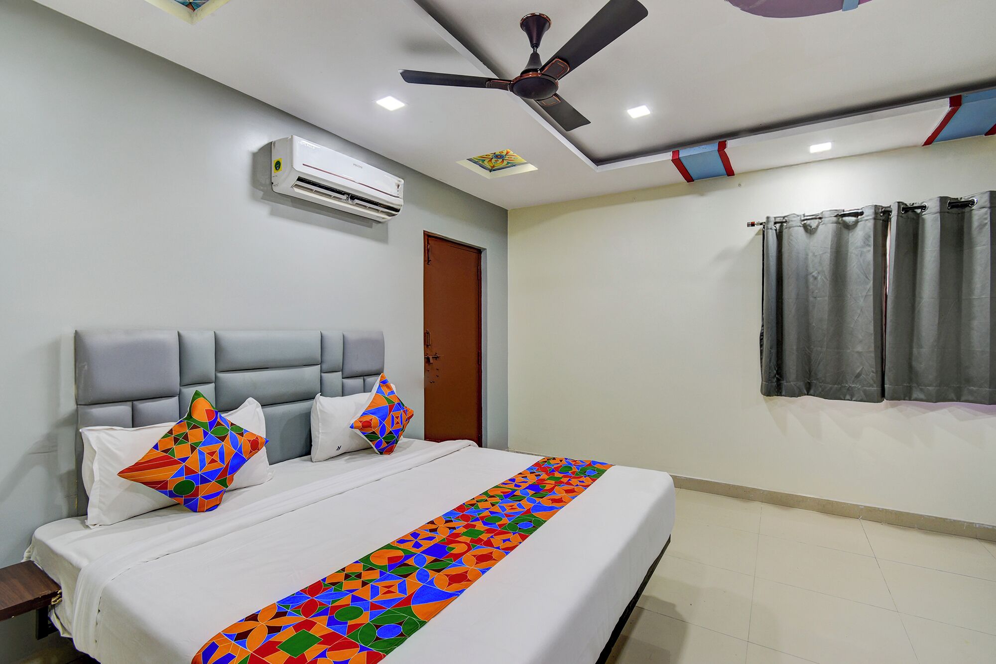 Rom – premium | Sengetøy i egyptisk bomull, sengetøy av topp kvalitet og safe på rommet