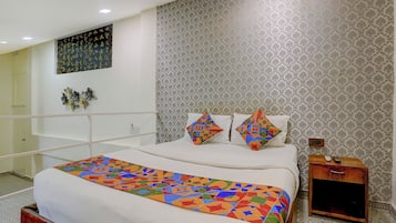 Egyptian cotton sheets, premium bedding, in-room safe, free WiFi