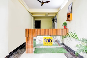 Reception - Fabhotel Bs Plaza (Barasat)