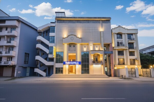 Fabhotel Crescent - Faridabad
