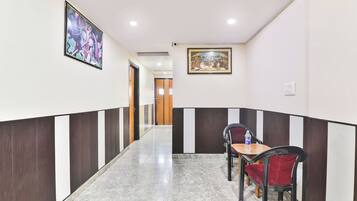 Área de estar no saguão