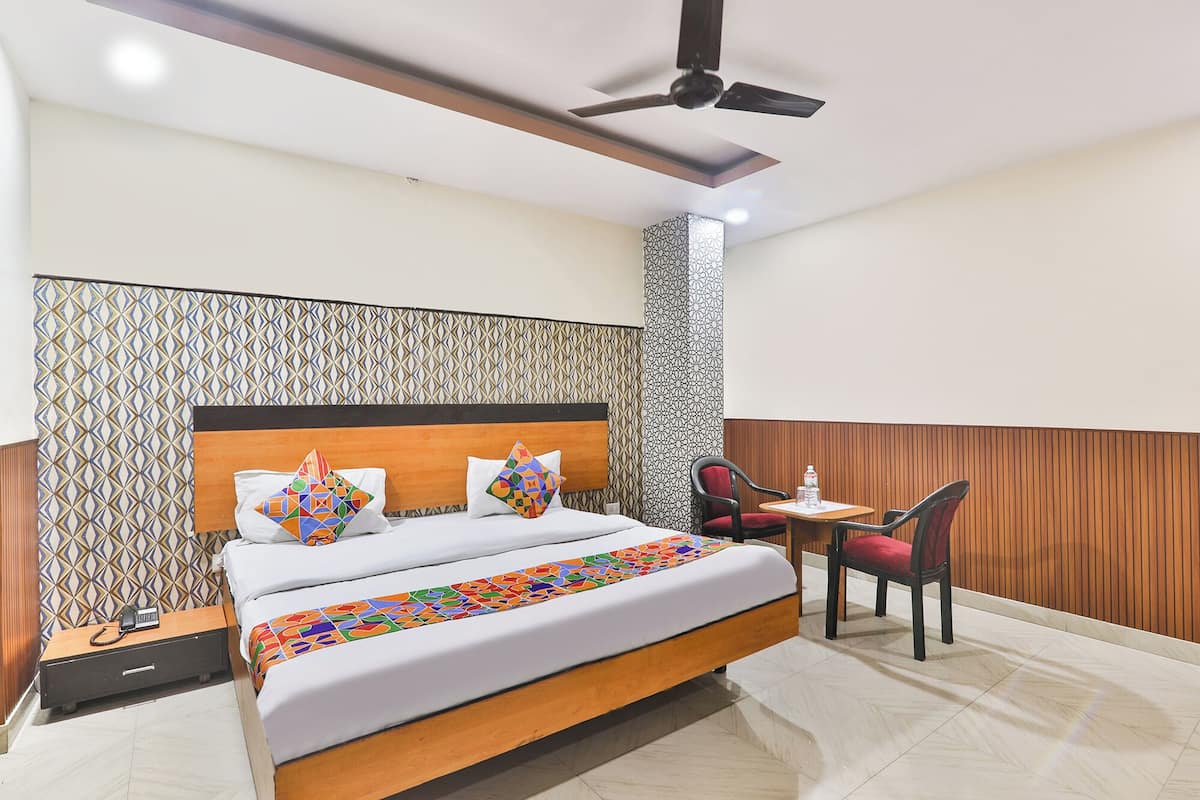 Premium Room | Egyptian cotton sheets, premium bedding, in-room safe, free WiFi