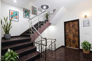 Staircase - Via Diamond Key (New Delhi)