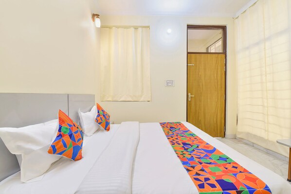 Egyptian cotton sheets, premium bedding, in-room safe, free WiFi - Via Sahaswatam Stay (Jaipur)