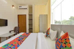 Egyptian cotton sheets, premium bedding, in-room safe, free WiFi - Via Sahaswatam Stay (Jaipur)
