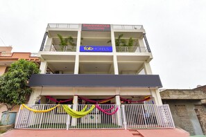 Exterior - Fabhotel Sahaswatam Stay (Jaipur)