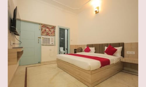 Fabhotel Filter Babu