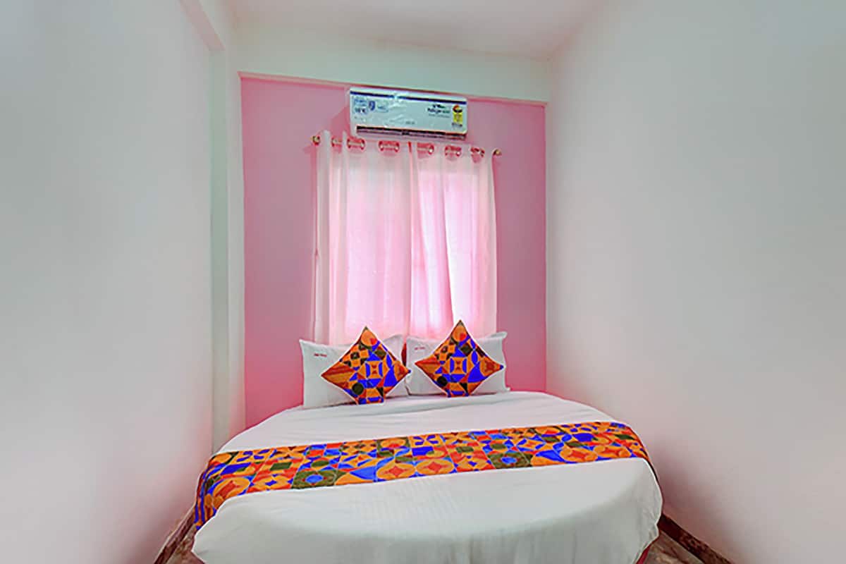 Kamar Deluks | Seprai katun Mesir, seprai premium, brankas, dan Wi-Fi gratis