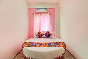 Deluxe-Zimmer | Bettwäsche aus ägyptischer Baumwolle, hochwertige Bettwaren, Zimmersafe