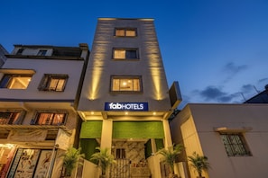 Property entrance - Via Pink House (Pune)
