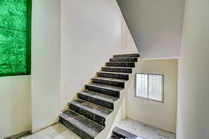 Lobby - Fabhotel Pink House (Pune)