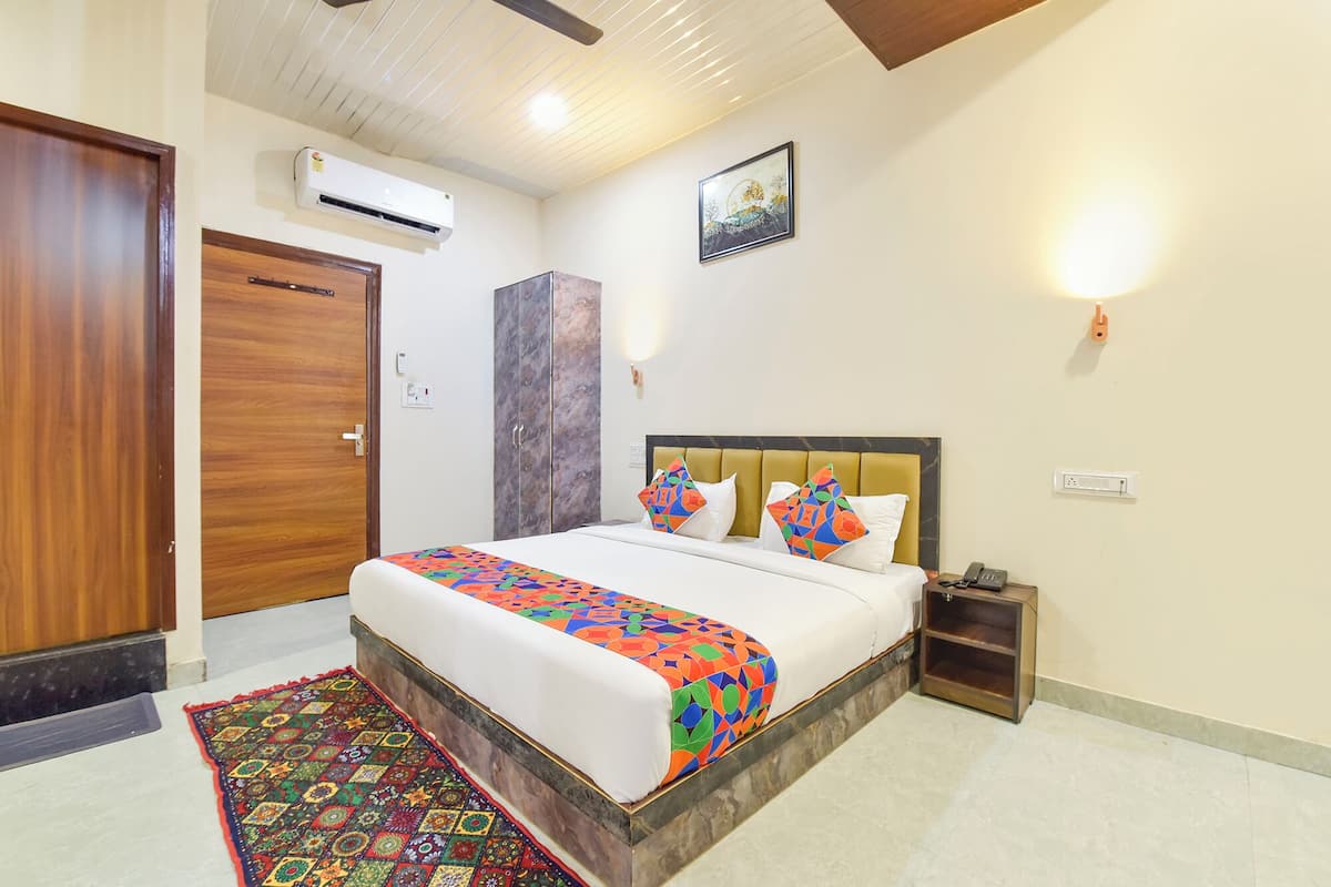 Premium Room | Egyptian cotton sheets, premium bedding, in-room safe, free WiFi