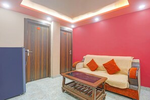 Egyptian cotton sheets, premium bedding, in-room safe, free WiFi