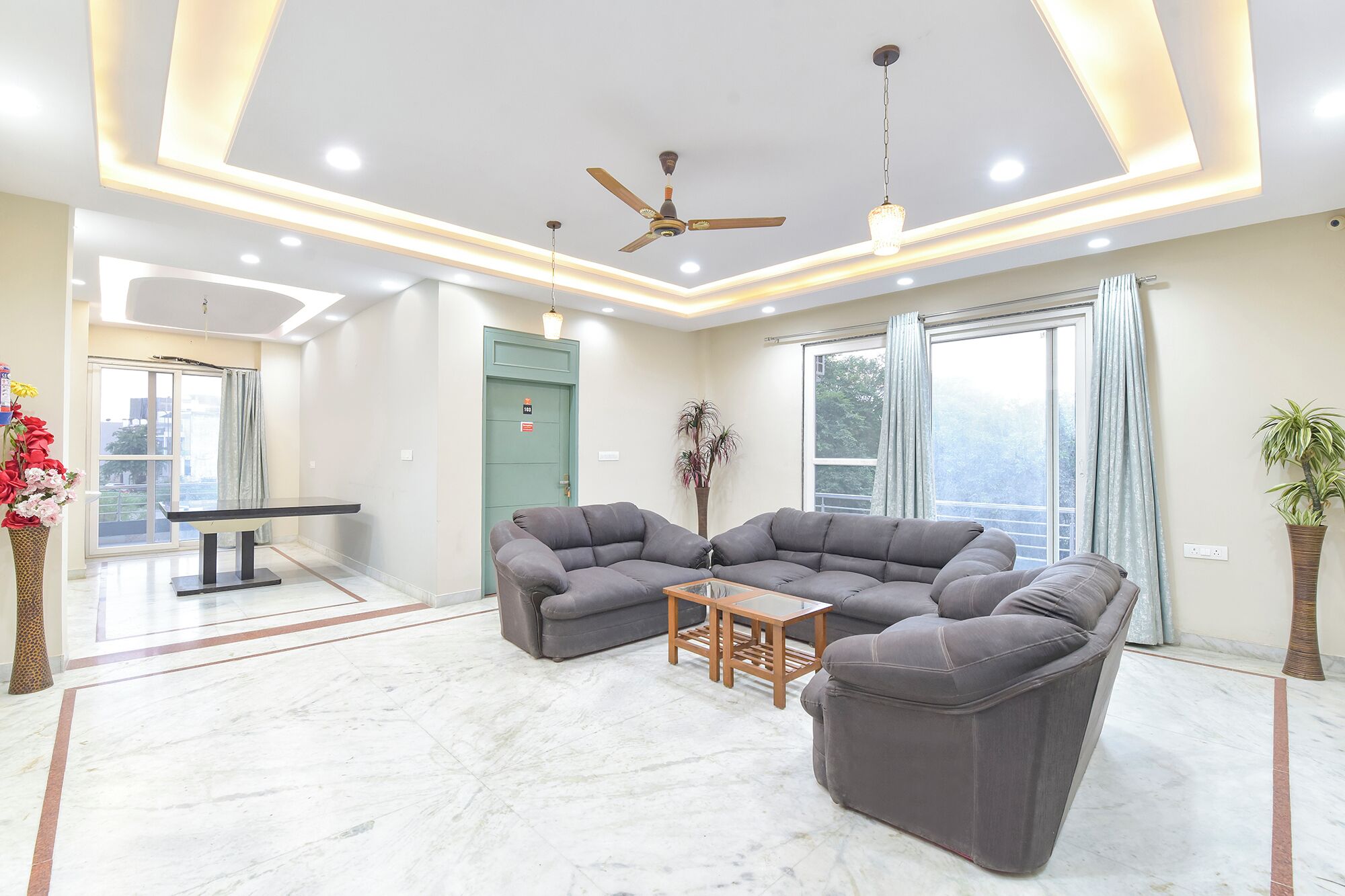 Khu tiếp khách ở sảnh