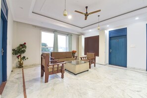 28-inch LCD TV with cable channels - Via Supreme Stay (Jaipur)