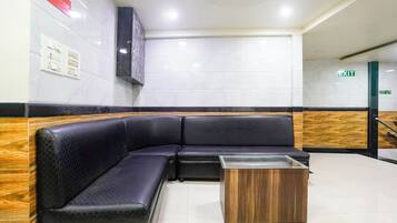 Coin salon dans le hall