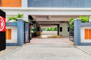 Unclassified image, 3 of 33, button - Fabhotel Golden Dreams (Hyderabad)