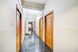 Lobby - Fabhotel Golden Dreams (Hyderabad)