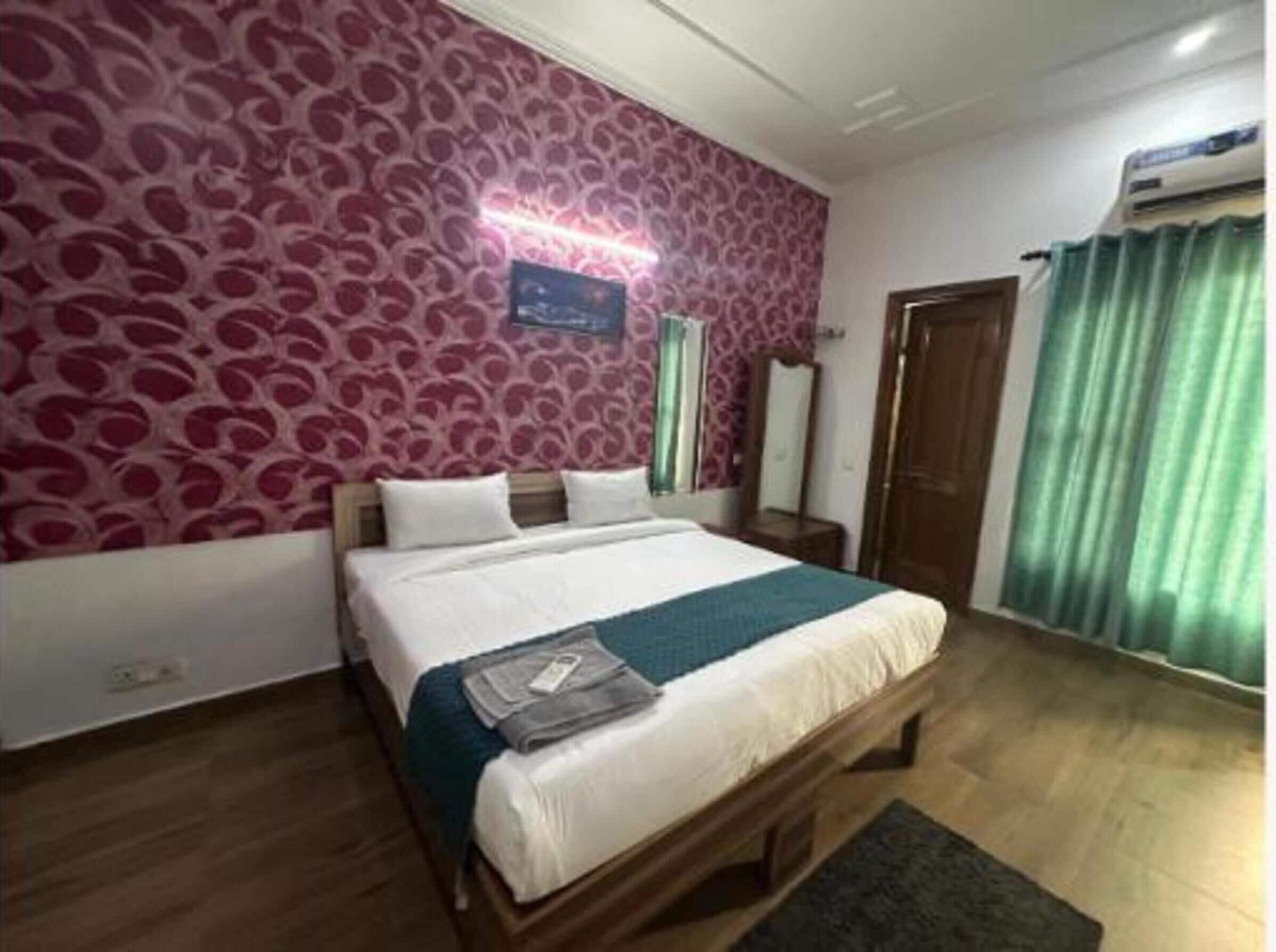 Habitación Deluxe | Sábanas de algodón egipcio, ropa de cama de alta calidad, caja fuerte