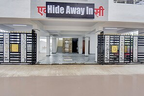 Property entrance - Fabhotel Hide Inn (Hinjawadi)