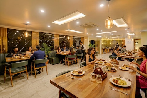 FabHotel Prime SN Blue