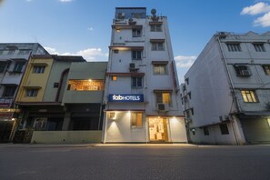 Property entrance - Fabhotel Royal Palace Ruby (Kolkata)