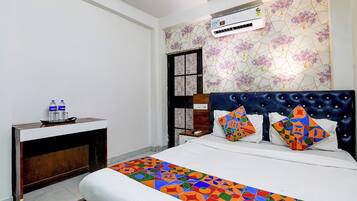Deluxe Room | Egyptian cotton sheets, premium bedding, in-room safe, free WiFi