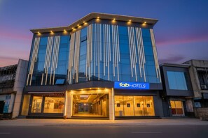 Front of property - Fabhotel The Royal Kishan Complex (Noida)