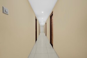 Lobby - Fabhotel Dream Comforts (Bangalore)