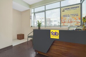 Reception - Fabhotel Dream Comforts (Bangalore)