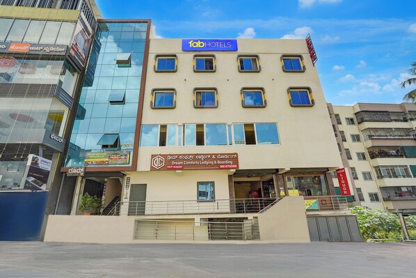 Exterior - Fabhotel Dream Comforts (Bangalore)
