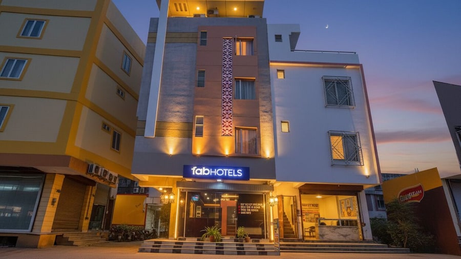 Fabhotel Shree Aurora