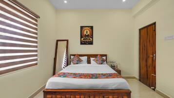 Deluxe Room | Egyptian cotton sheets, premium bedding, in-room safe, free WiFi