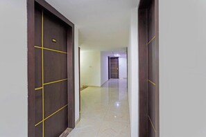 Lobby - Fabhotel Million Star (Indore)