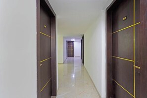 Lobby - Fabhotel Million Star (Indore)