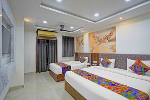 Luxury Room | Egyptian cotton sheets, premium bedding, in-room safe, free WiFi - Fabhotel Million Star (Indore)