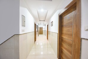 Lobby - Fabhotel Sun Plaza (New Delhi)