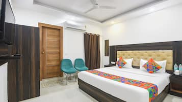 Premium Room | Egyptian cotton sheets, premium bedding, in-room safe, free WiFi