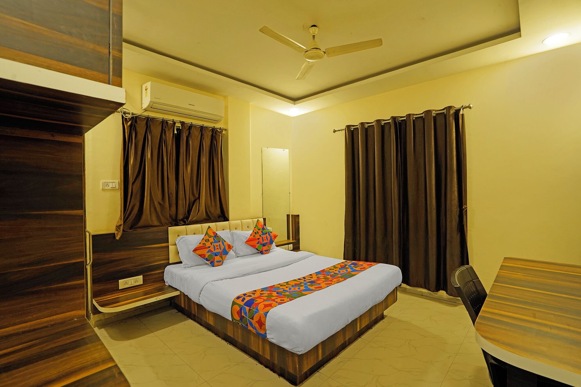 Deluxe Room | Egyptian cotton sheets, premium bedding, in-room safe, free WiFi