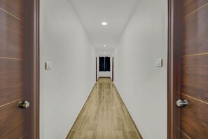 Lobby - Fabhotel Larana (Hyderabad)