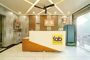 Reception - Fabhotel Sunshine Residency I (Amer)