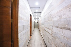 Lobby - Fabhotel Mannat Shalimar Bagh (New Delhi)