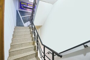 Staircase - Fabhotel Mannat Paschim Vihar (New Delhi)